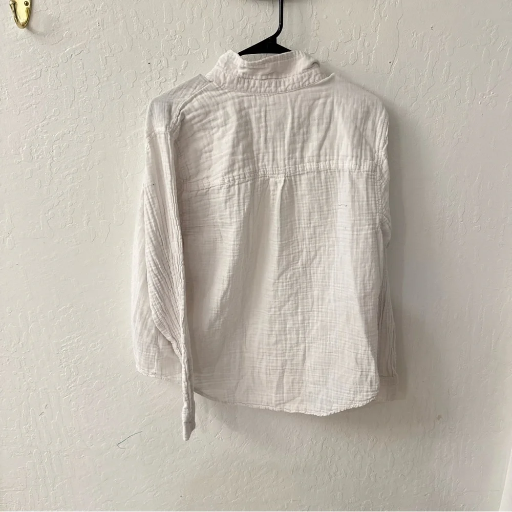 Universal Thread Large Classic Fit White Cotton Gauze Button Down - Picture 6 of 6